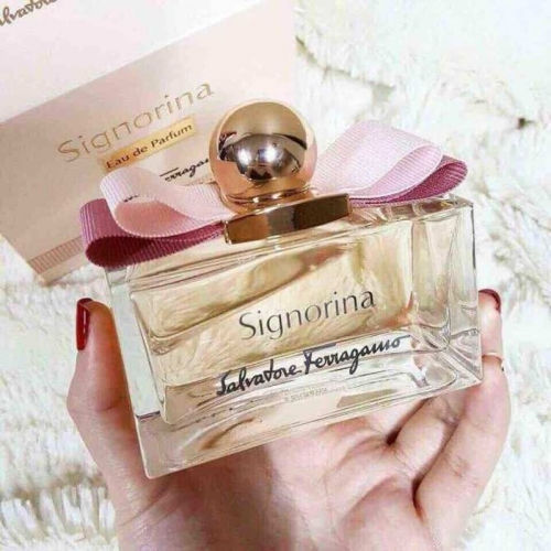 Signorina edp 100ml nữ ( chiết 10ml 200k )